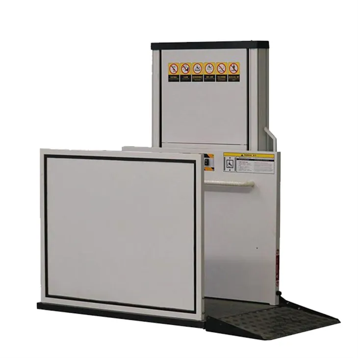 Lif kerusi roda rumah